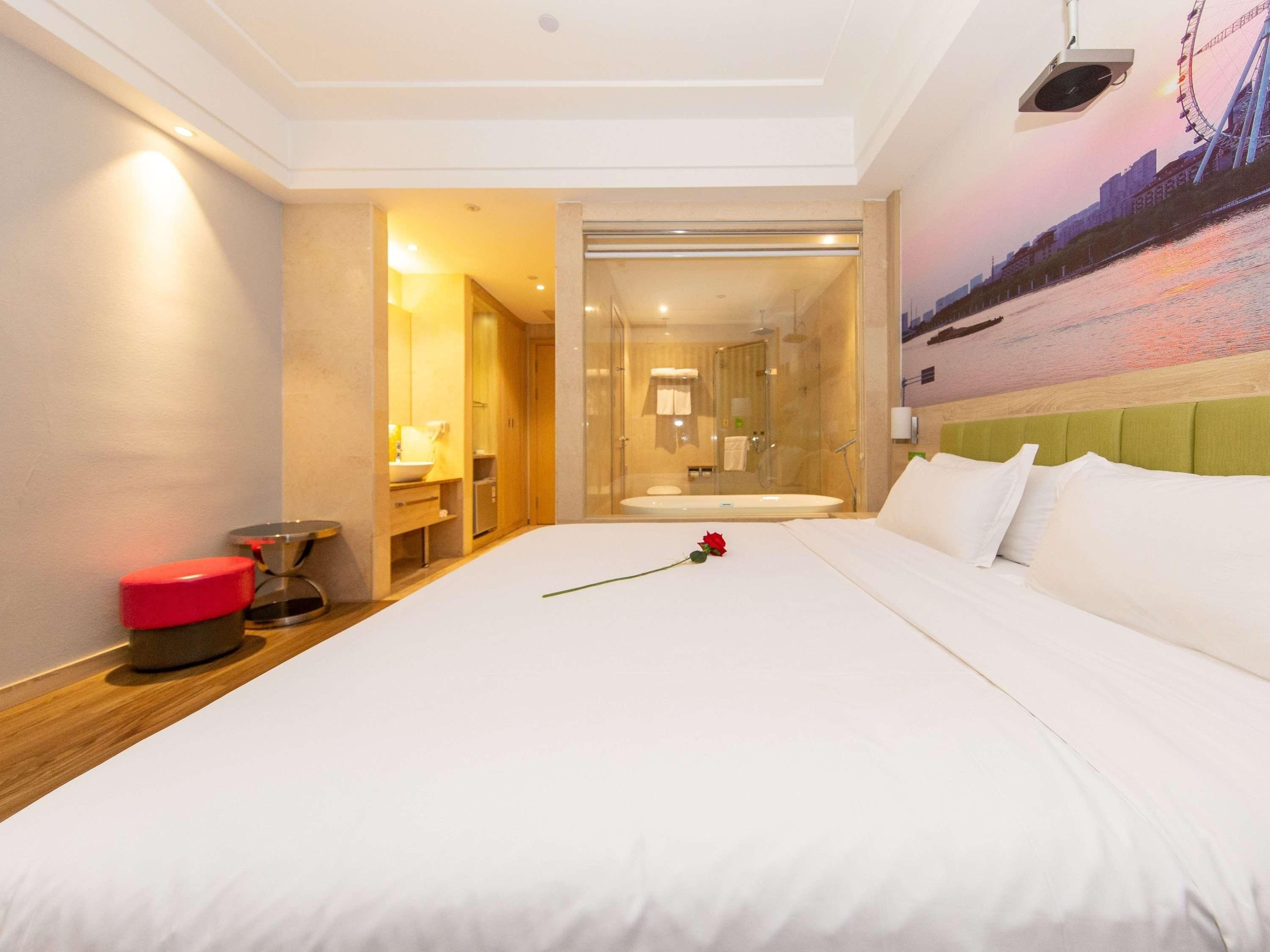 Hotel Ibis Styles Nantong Development Zone Shimao Plaza Exterior foto