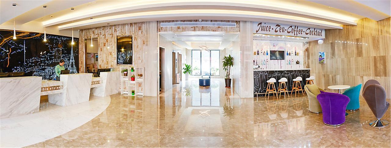Hotel Ibis Styles Nantong Development Zone Shimao Plaza Exterior foto