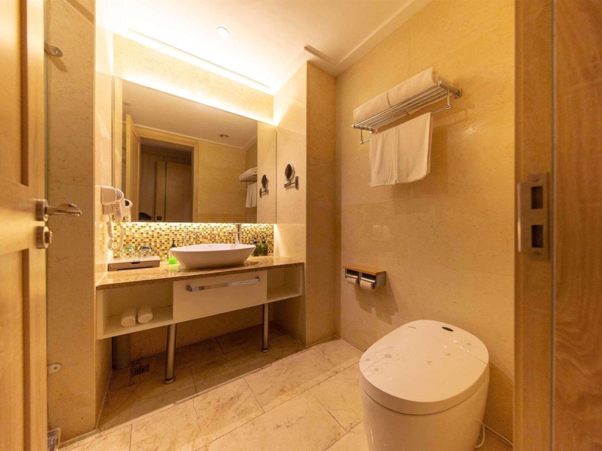 Hotel Ibis Styles Nantong Development Zone Shimao Plaza Exterior foto